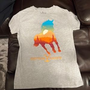 Gray Yellowstone tee shirt